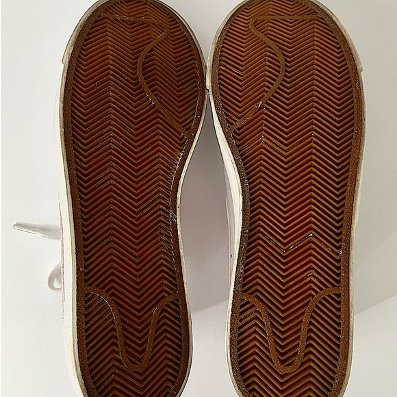 Nike Blazer Low Tennis Shoe - Picture 11 of 12